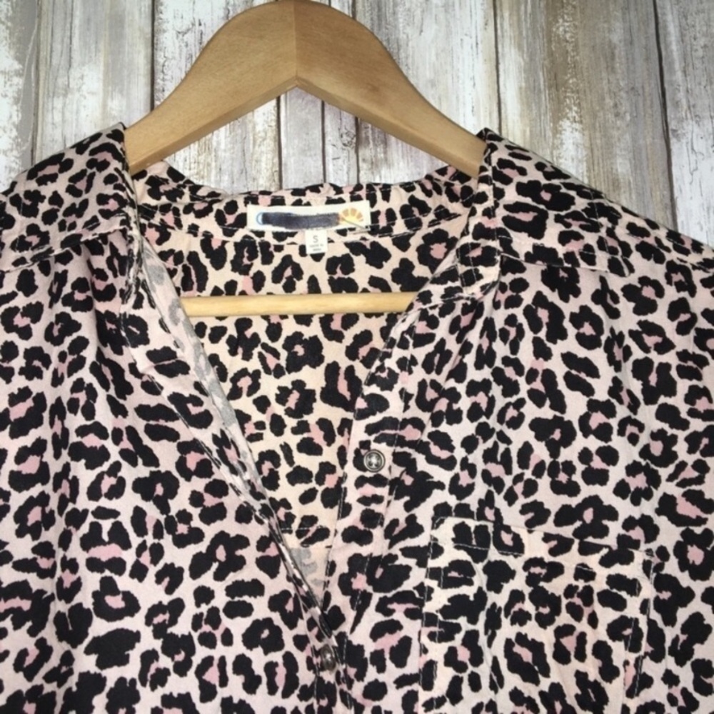 C&C California Pink Leopard Popover - Picture 4 of 5